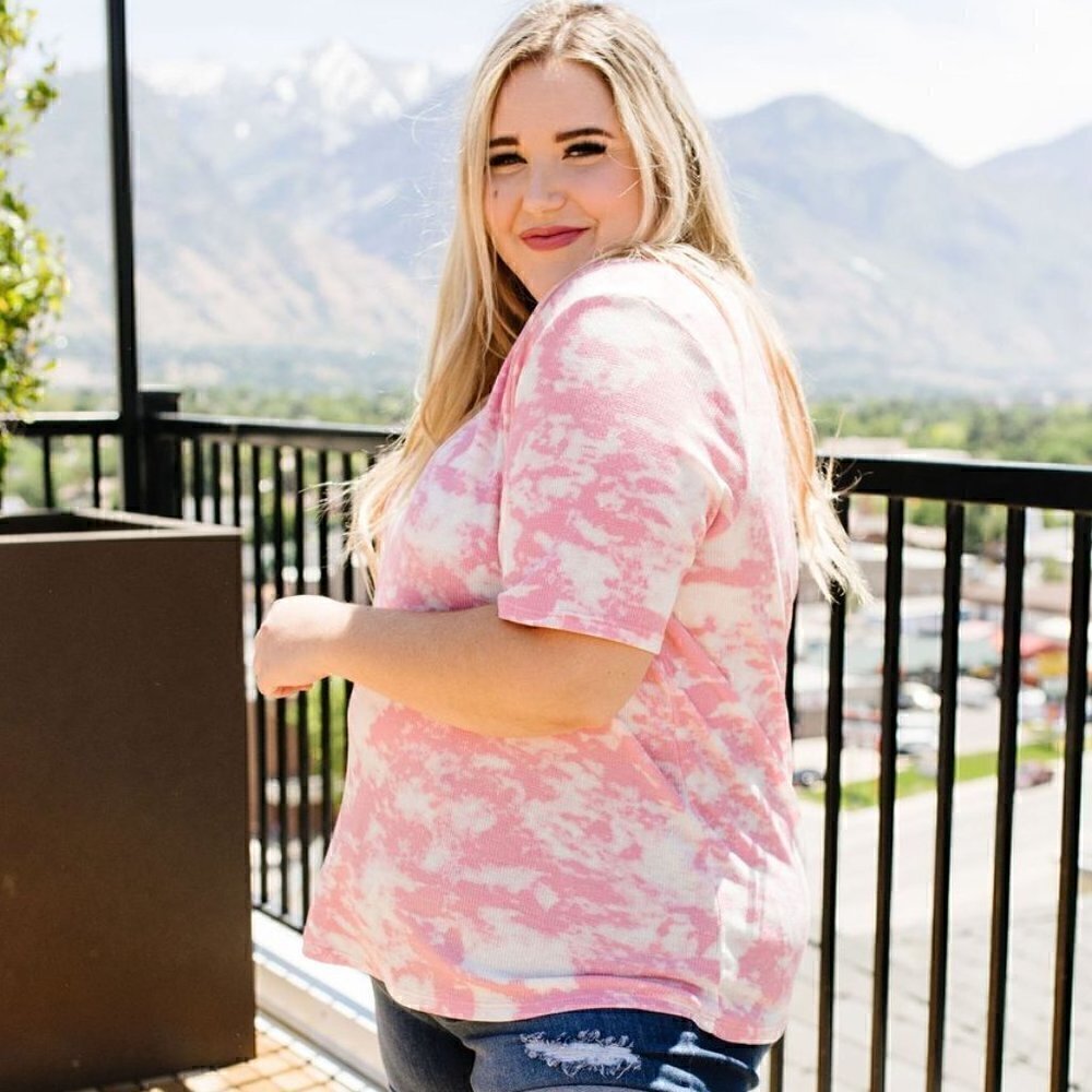 Now N Forever - Tessa Tie Dye Top In Pink - NWOT - Picture 2 of 3